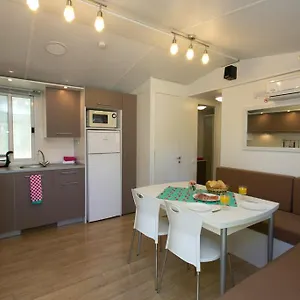 vacanceselect-mobil-homes-camping-la-torre-del-sol.catalonia-hotels.com/